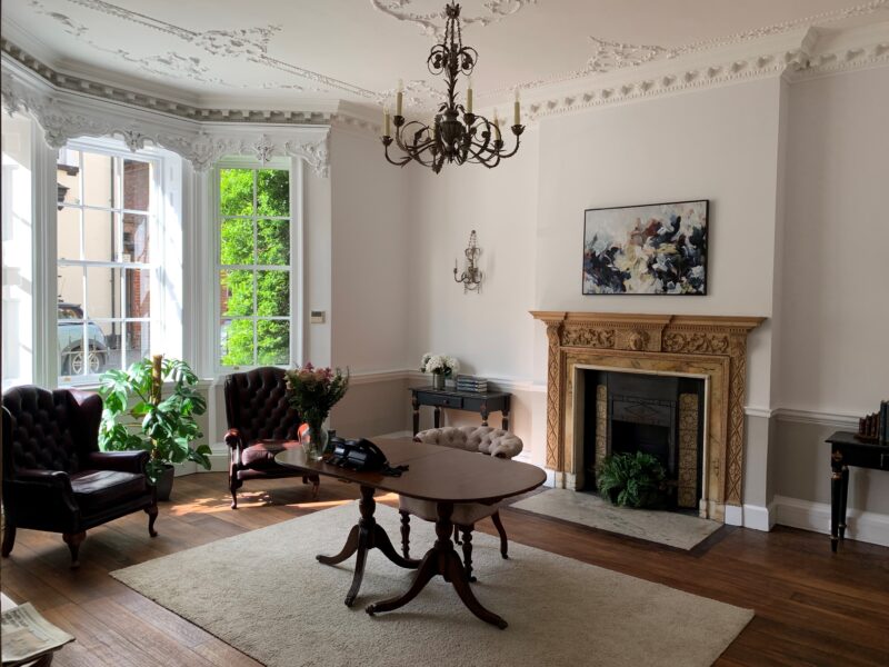 Characterful period office interior, Queen Anne House, Maidenhead — offices to rent, Weir Bank Group.